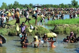 Myanmar: Hàng chục nghìn người tuần hành ủng hộ quân đội 